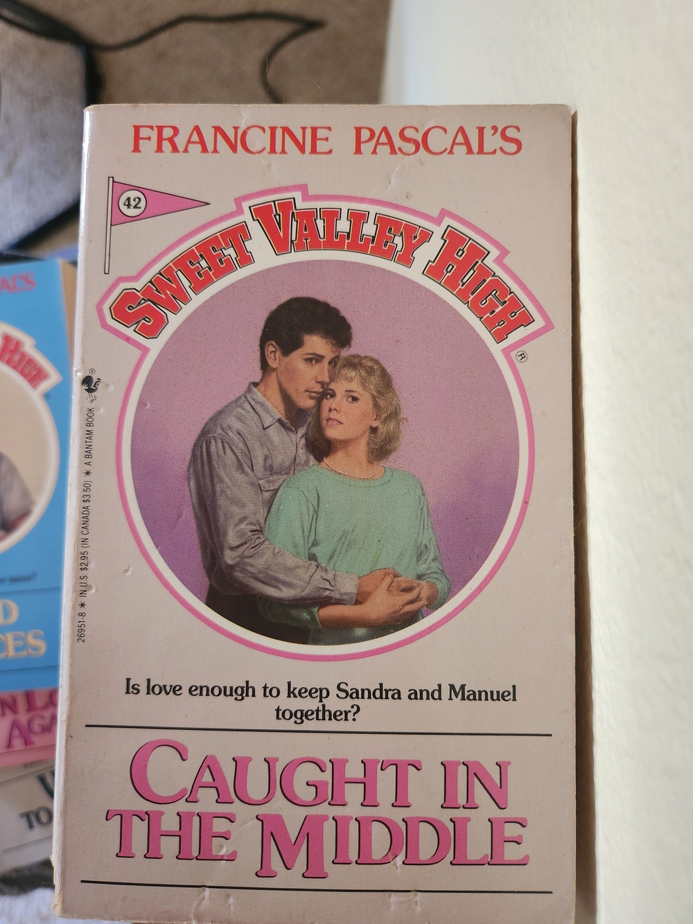 Sweet Valley High: 'Caught in the Middle' #42